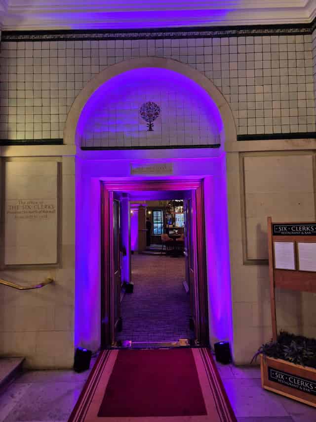 Six Clerks Restaurant and Bar 