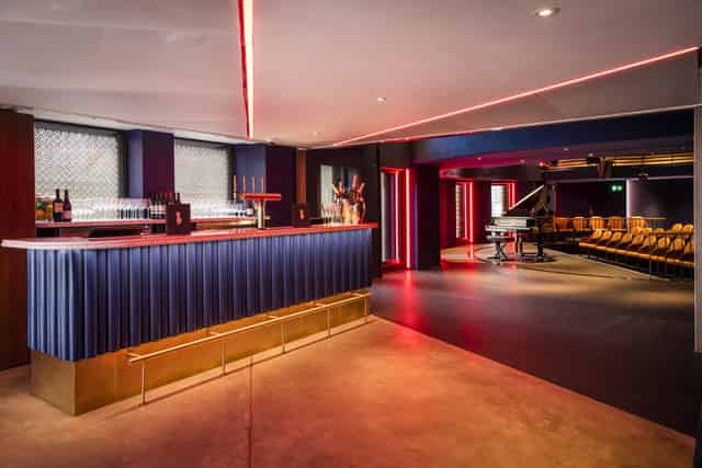 Stalls Lounge