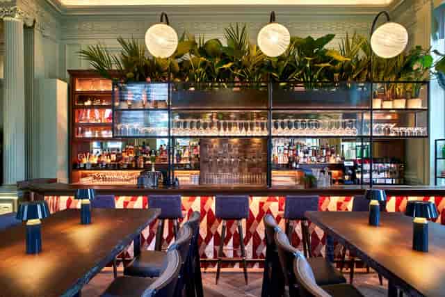 Stylish bar area in Andaz London, perfect for networking events and cocktail receptions.