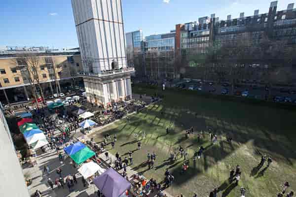 Queen's Lawn