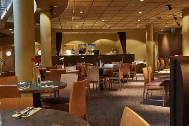 Jazz Club at Future Inn Bristol: elegant dining space for corporate events and networking.
