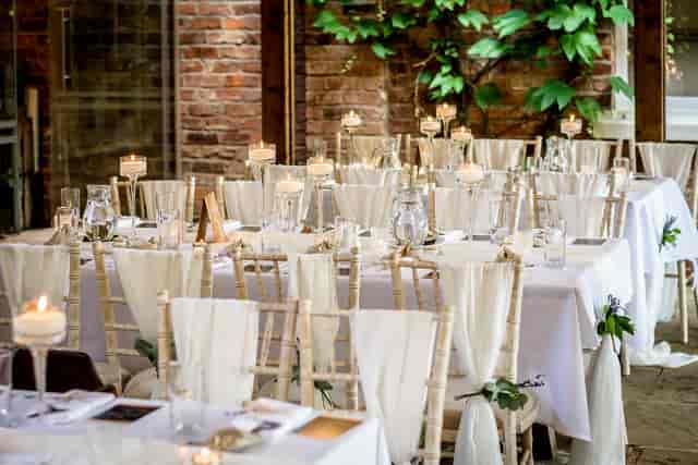 Garden Lounge & Walled Gardens
