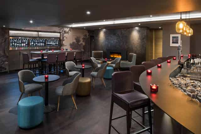 M BAR