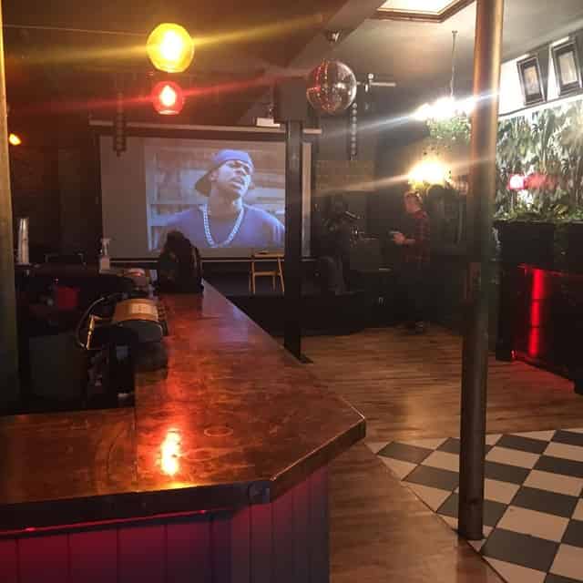 Main bar