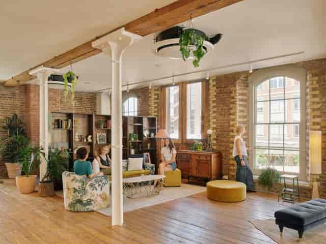 Menier Lounge - image 3
