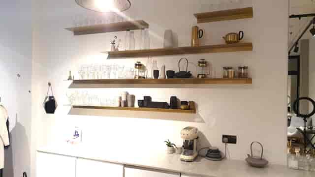 Elegant beverage station in SMUK Belgravia for upscale events and gatherings.