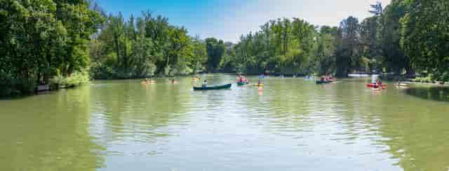 Stoneham Lodge at Woodmill Centre: serene venue for team-building and corporate retreats.