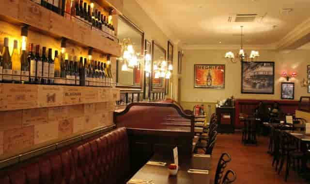 Cozy Café Rouge Bluewater venue with elegant decor for intimate gatherings and meetings.