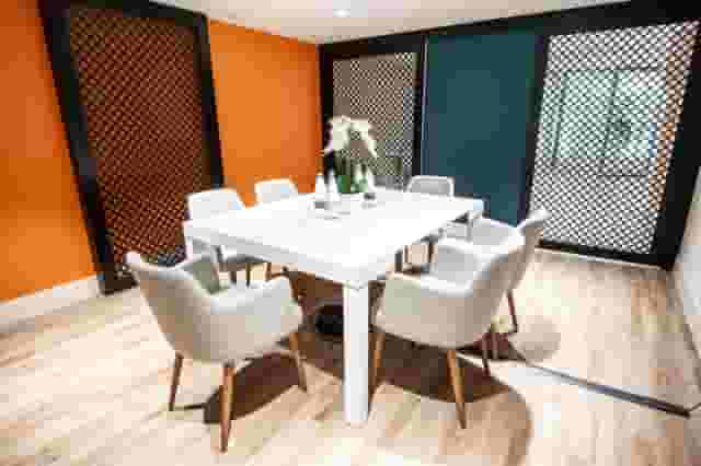 Pop up meeting room 