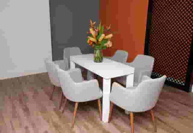 Pop up meeting room