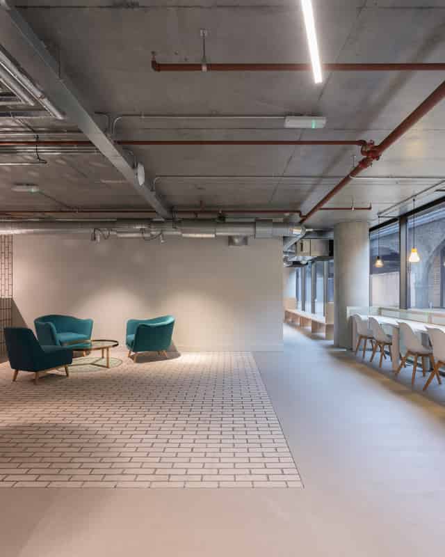 Reception/Cafe Area