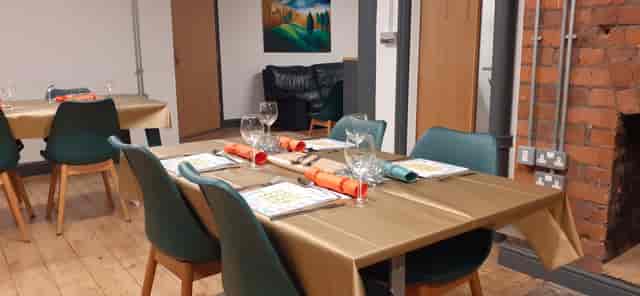 Elegant dining area in Creative Together, ideal for small events and meetings.