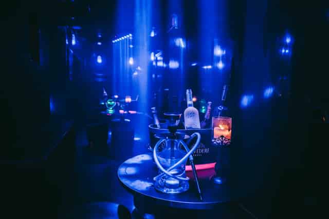 LOUNGE AREA 