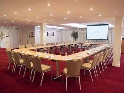 Edwards Room U-shape meeting workshop training
