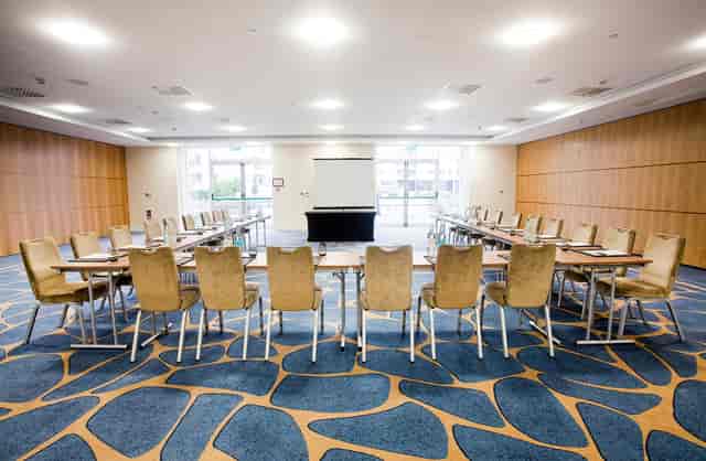 U-shaped meeting room in The Chelsea Harbour Hotel, ideal for workshops and strategic planning.