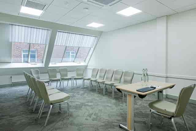 No11 Cavendish Square breakout room, natural light, meeting space
