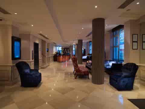 Private Room 7 at Radisson Blu, elegant lobby for meetings and events in London.