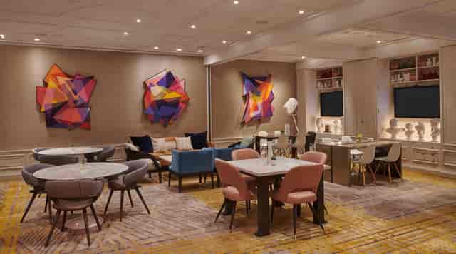 Modern meeting space at Grace & Favour, Great Scotland Yard Hotel for networking events.