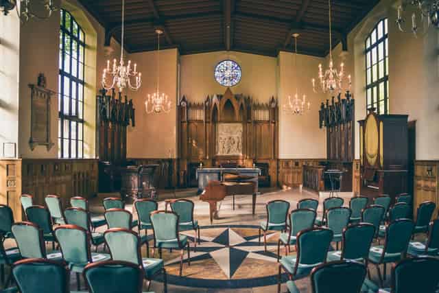 St John Groser room