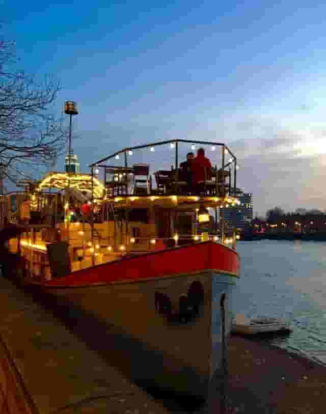 Tamesis Dock