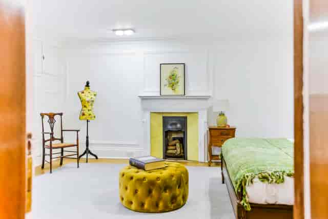 Kingswood Manor meeting room with soft furnishings, ideal for creative workshops and events.