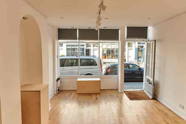 Versatile event space with natural light at 67 York Street Gallery for workshops and gatherings.