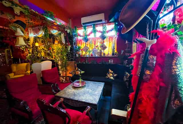Pub/ Lounge Room
