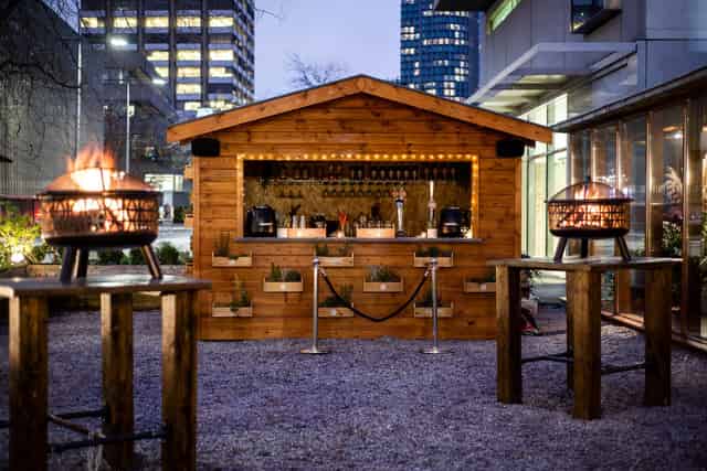 Outside bar