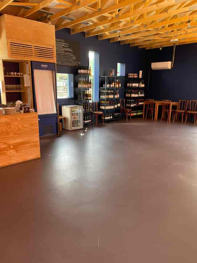 Versatile wedding venue with open layout and stocked bar for events in Ebury.