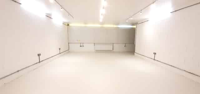 Daylight / Blackout Infinity Cove Photography/Video/Events Studio - Space 2 OF 3