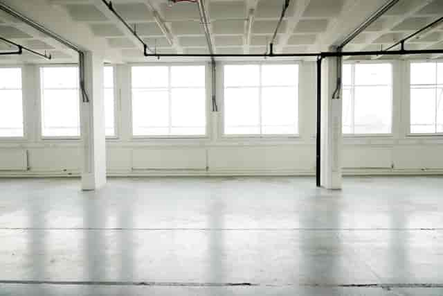 Spacious FH3 Studio with large windows, perfect for corporate events and workshops.