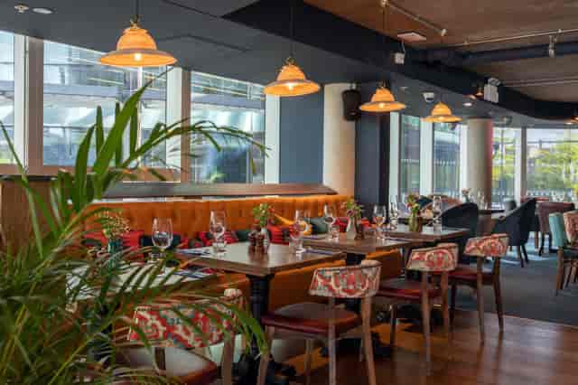 Rockefeller Lounge: cozy, intimate corporate dinner, social gathering