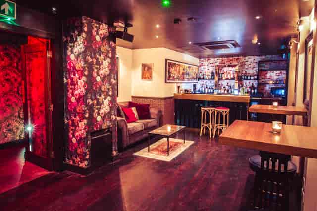 Jabberwocky bar in Callooh Callay Chelsea, cozy venue for cocktail receptions and gatherings.