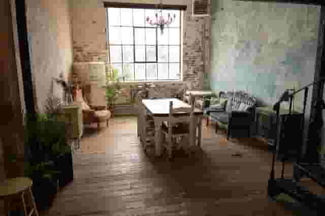 Crixus Studio Bohemian
