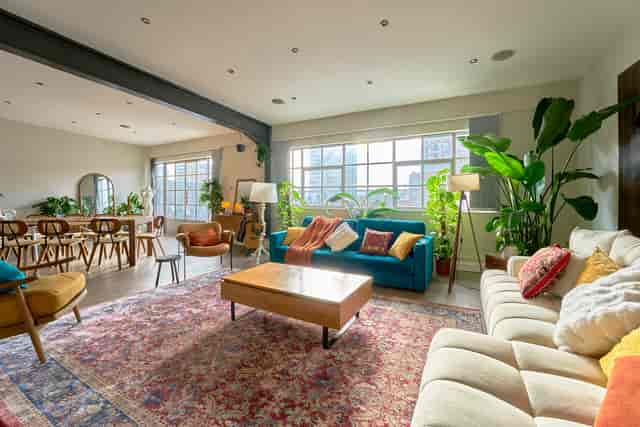 The Designer's Penthouse in Old Street - image 3