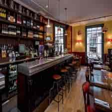 Stylish bar at La Viña Leadenhall, perfect for networking events and gatherings.
