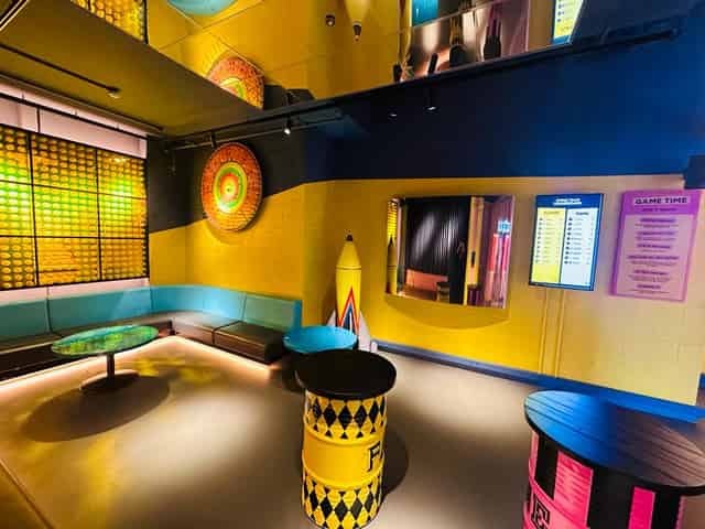 Holy Duck Lounge