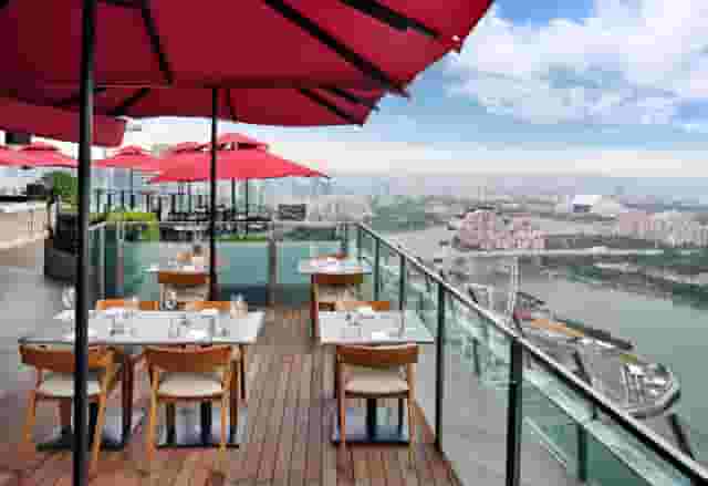 CÉ LA VI Club Lounge