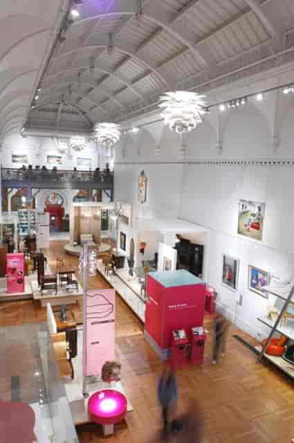 Brighton Museum & Art Gallery with high ceilings, ideal for events and meetings.