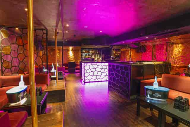 VIP Room at Chinawhite: stylish event space with vibrant lighting for nightlife gatherings.