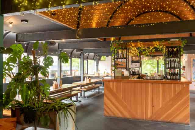 Top Tier event space in Bournemouth with natural light, ideal for gatherings and meetings.