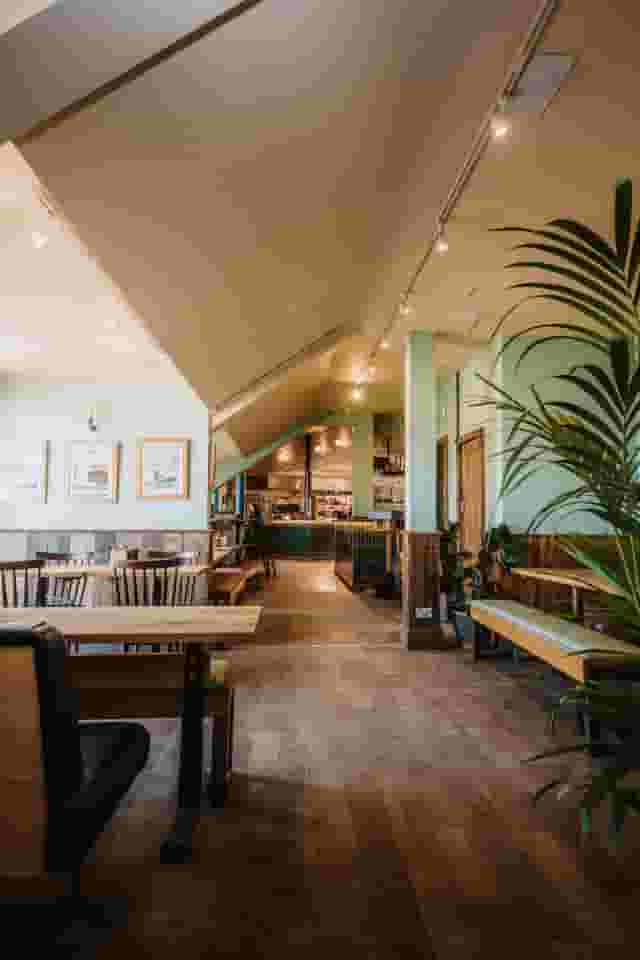 Longboard Bar