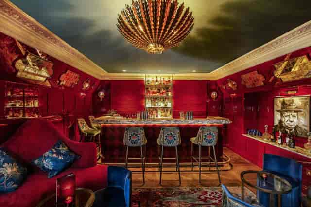 Luxurious bar at No. Fifty Cheyne, perfect for upscale events and cocktail receptions.