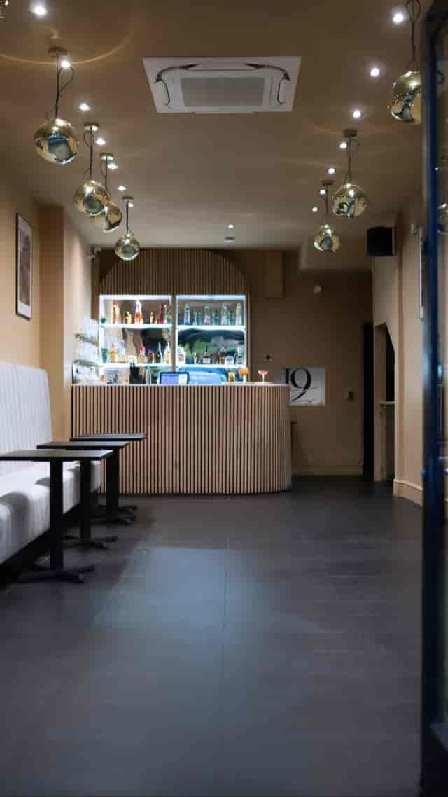 Sleek bar area in Main Lounge, perfect for cocktail receptions and networking events.