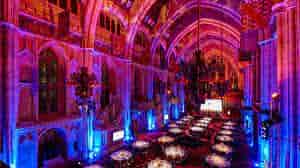 Great Hall in Guildhall: elegant event space with vaulted ceilings for gala dinners.