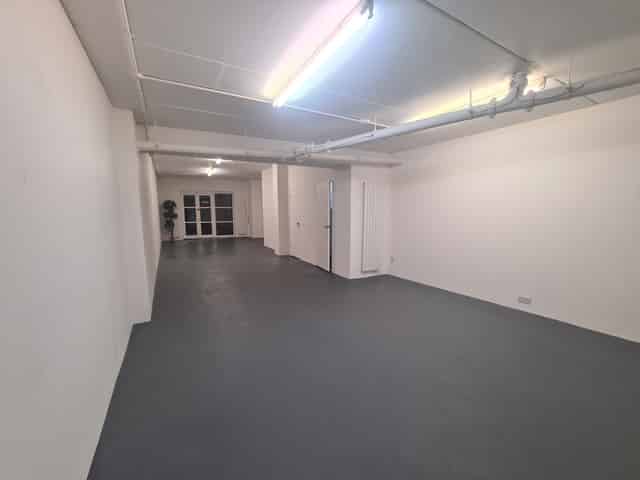 Large Gallery Room