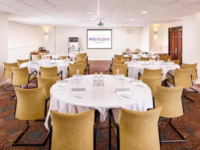 International Suite meeting room at Mercure Manchester Piccadilly, ideal for professional events.