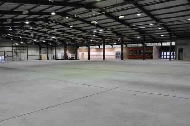 South Glamorgan Hall: spacious venue with high ceilings for events and trade shows.