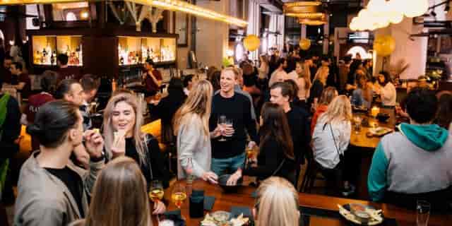 Vibrant Oche Venue bar in Amsterdam, ideal for networking events and social gatherings.