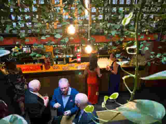 Foyer & Bar